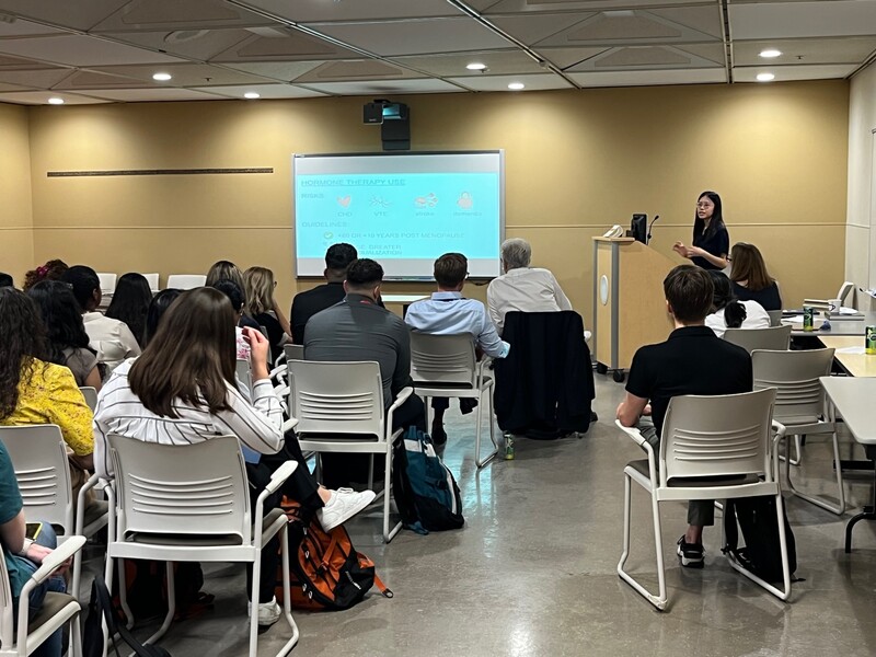 Summer student presents research