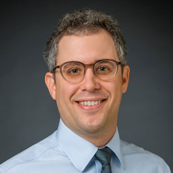 Headshot of Jonathan Zipursky